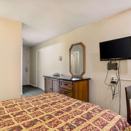 Rodeway Inn & Suites Raton Exteriér fotografie