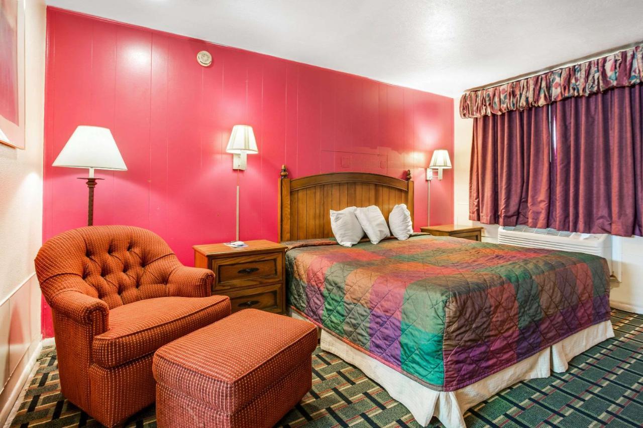 Rodeway Inn & Suites Raton Exteriér fotografie